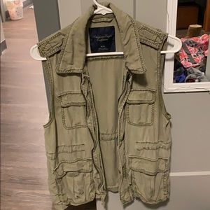 American Eagle green vest